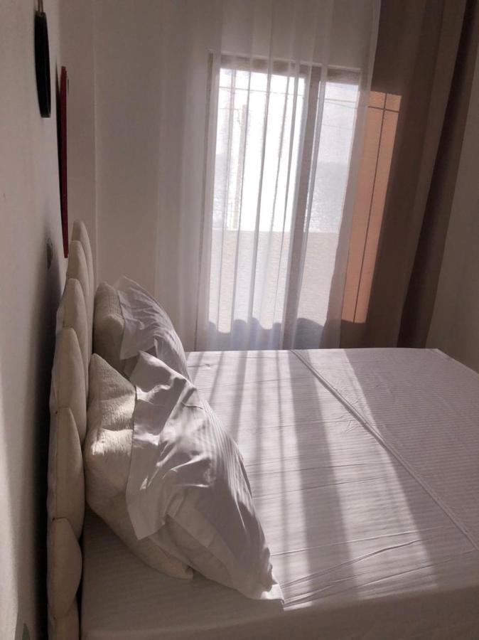 Kenza Apartments Sarande Phòng bức ảnh