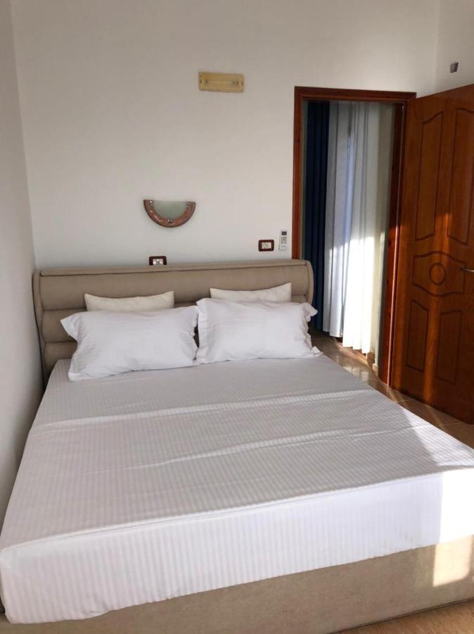 Kenza Apartments Sarande Phòng bức ảnh