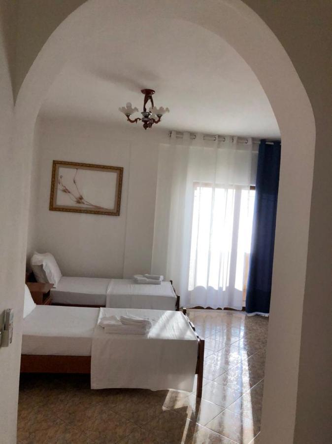 Kenza Apartments Sarande Phòng bức ảnh