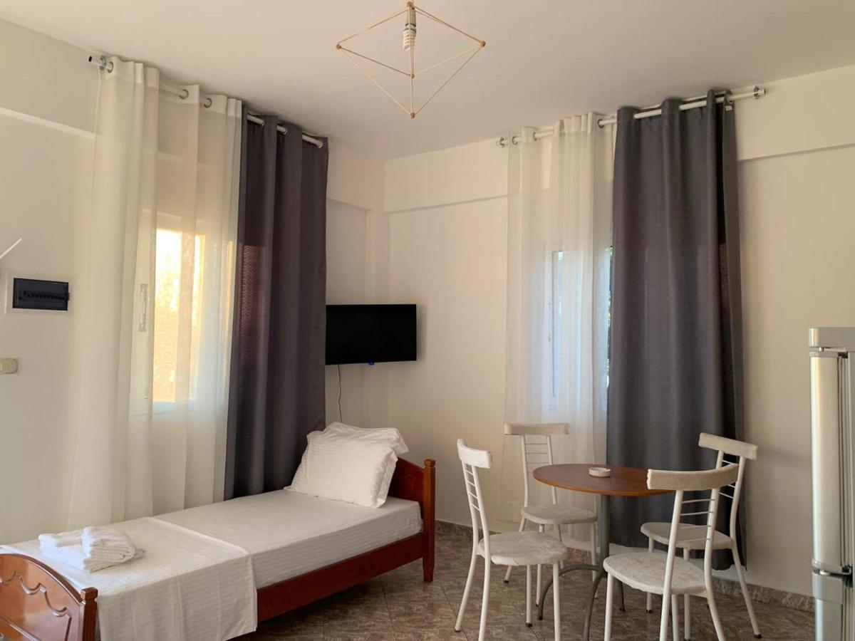 Kenza Apartments Sarande Phòng bức ảnh