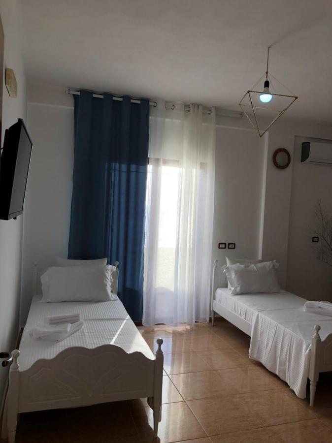Kenza Apartments Sarande Phòng bức ảnh