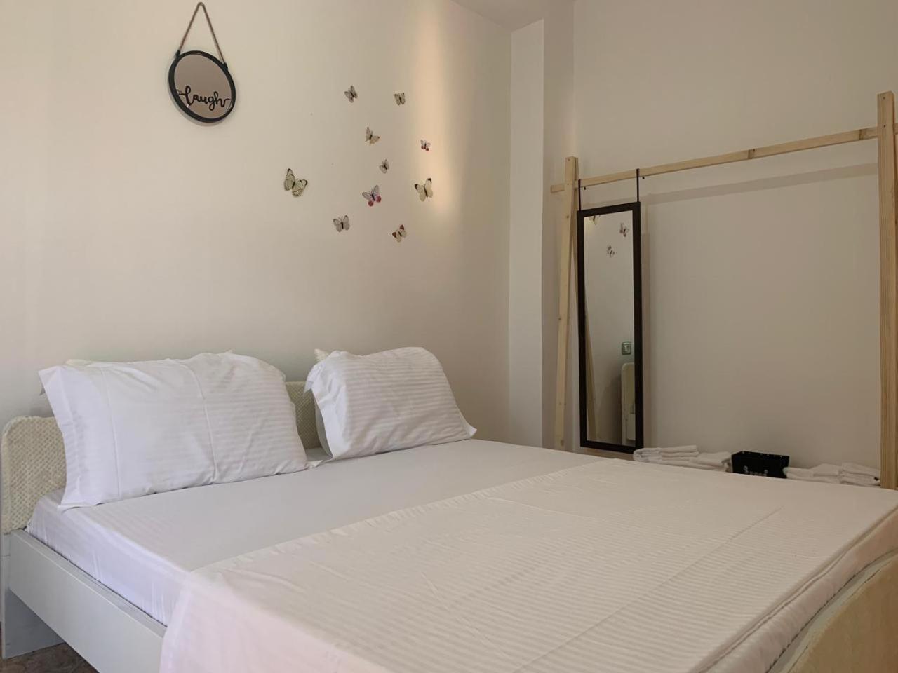 Kenza Apartments Sarande Phòng bức ảnh