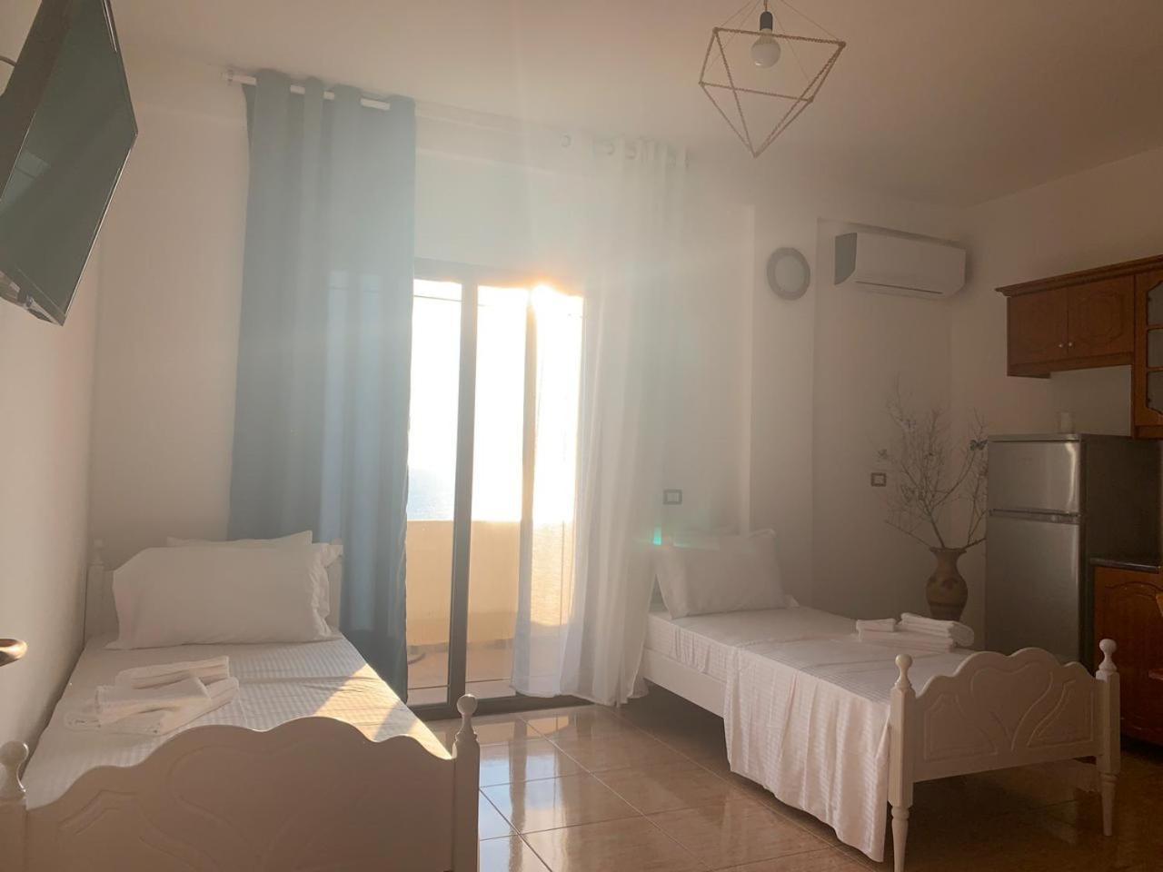 Kenza Apartments Sarande Phòng bức ảnh