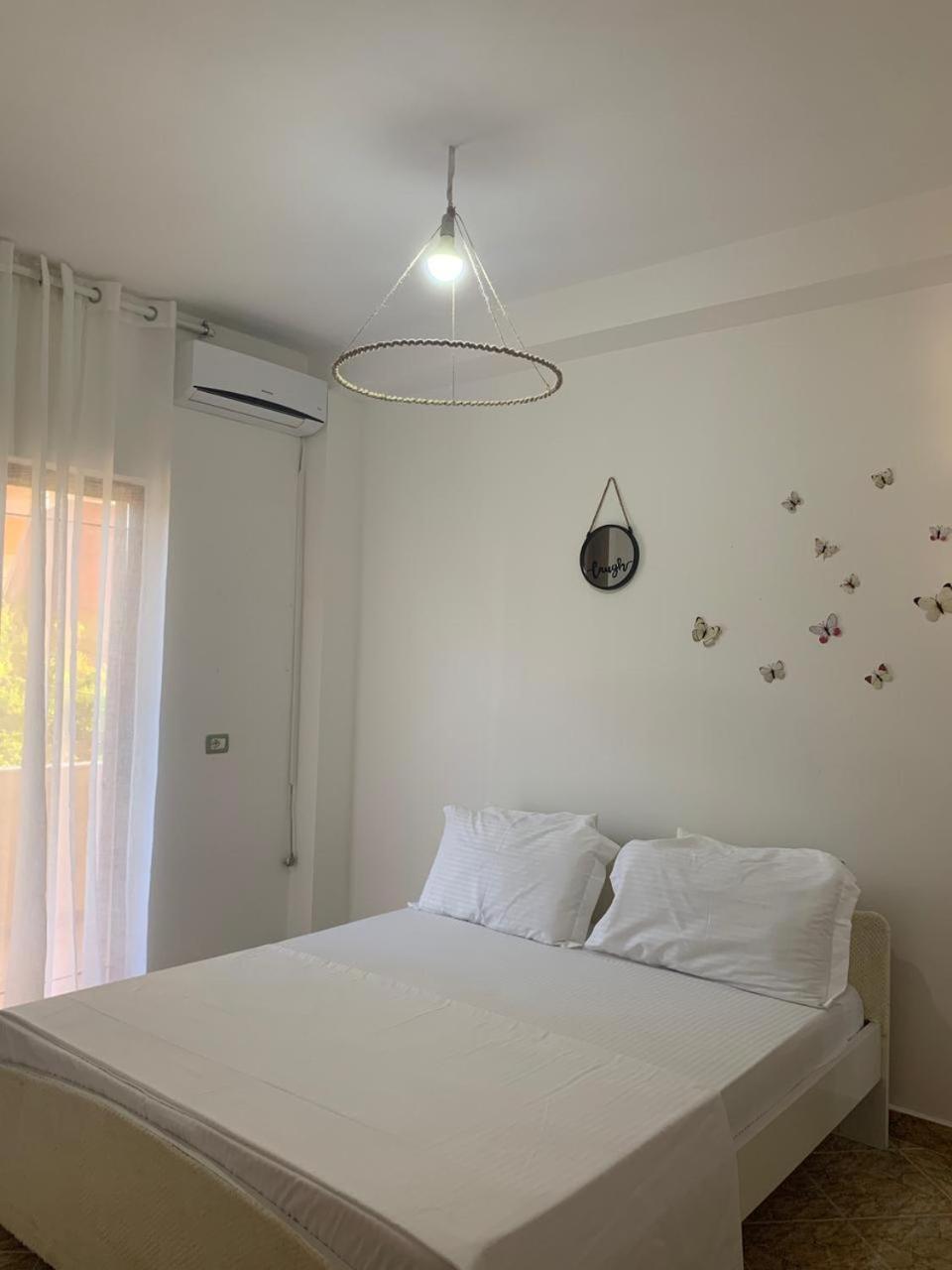 Kenza Apartments Sarande Phòng bức ảnh